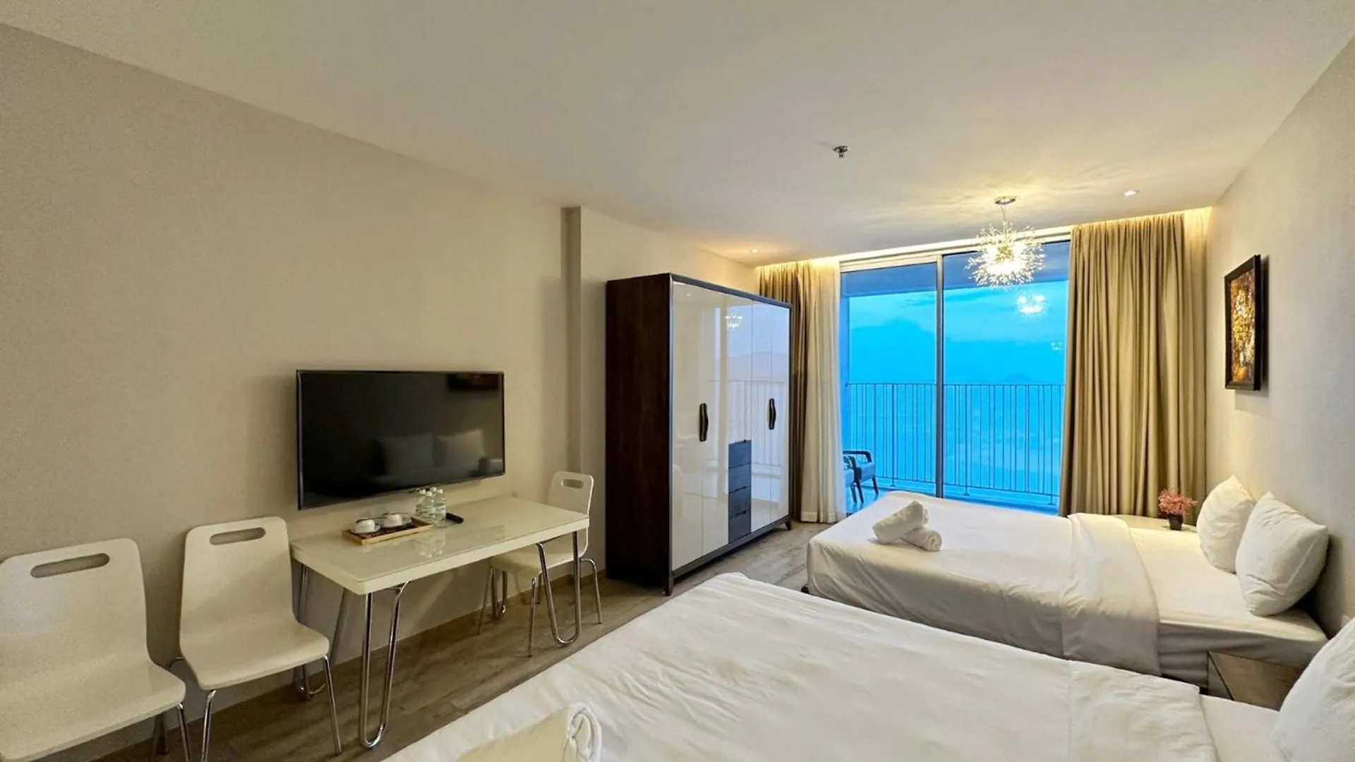 L'Apartment And Signature Nha Trang Tours - Panorama Residence 0*,